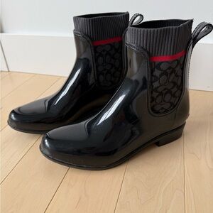 Coach rain boots like new ☔️